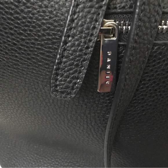 Danier Tote Bag Like NEW - Picture 2 of 9